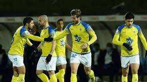 目前半场结束，马刺与鹈鹕双方合砍134分。